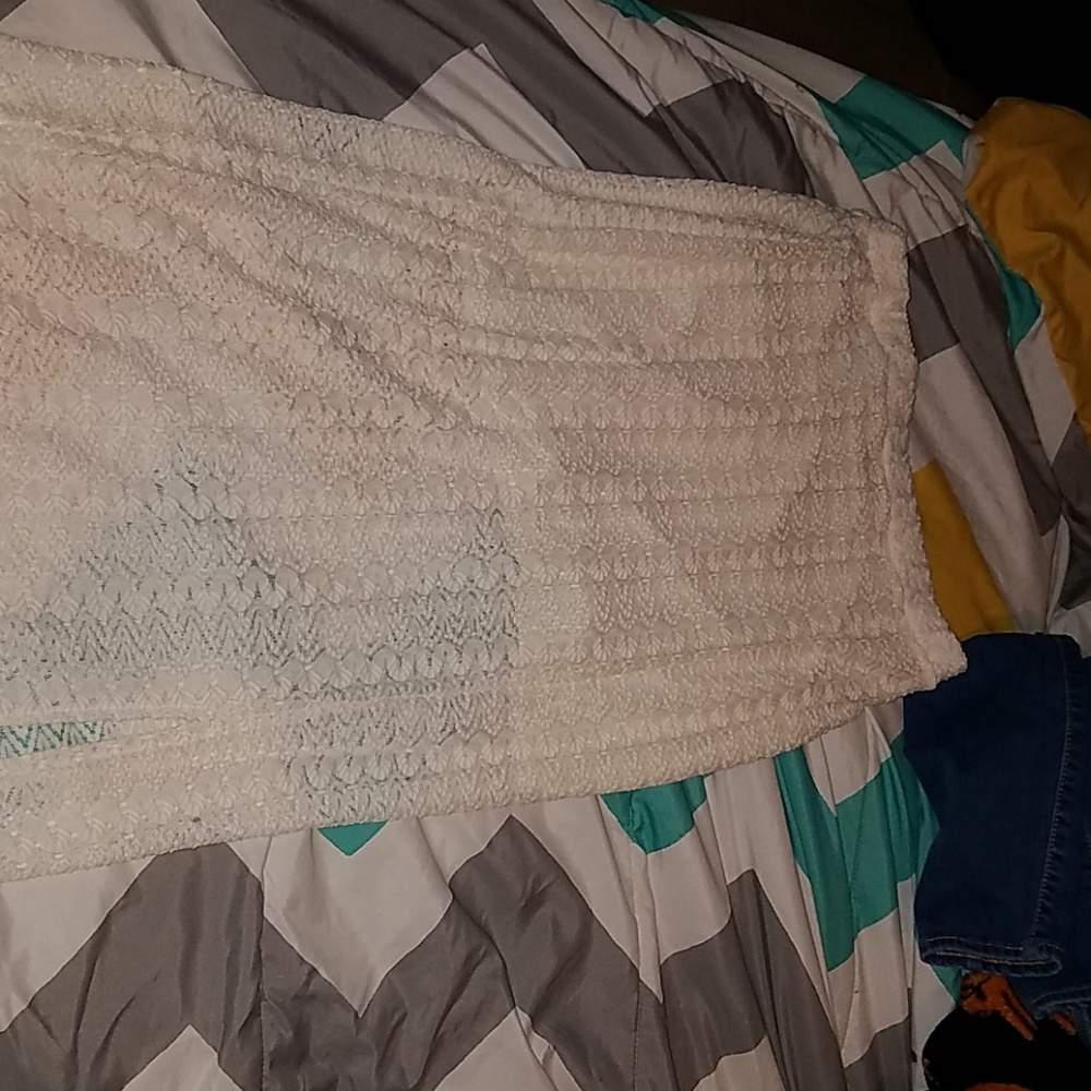 Lace high wasted long skirt (M)